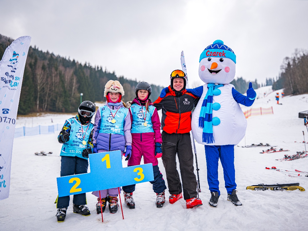 Superstart course participants on the slopes